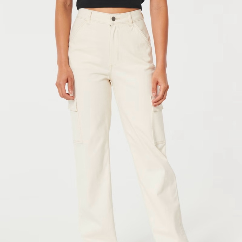 Hollister Ultra High Rise Dad Cargo Pants